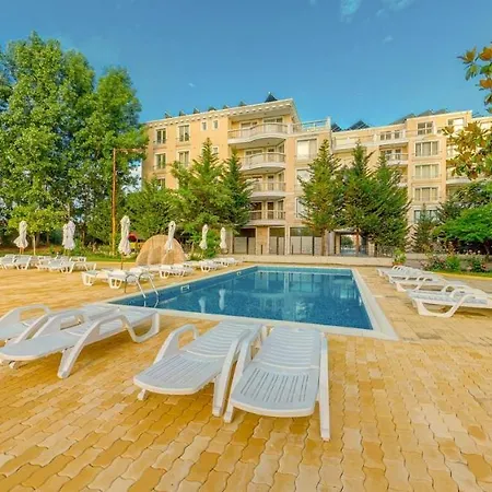 Kamenec 3* نيسيبار