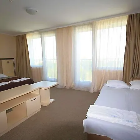 Otel Kamenec 3*