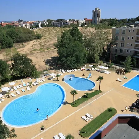 Kamenec فندق نيسيبار