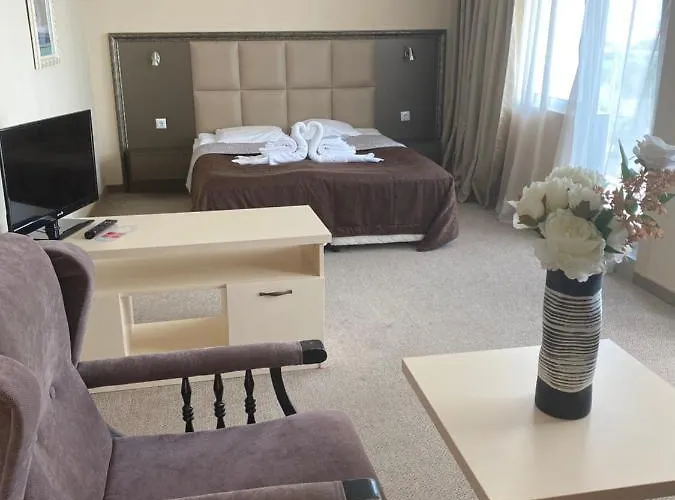 Отель Kamenec 3*