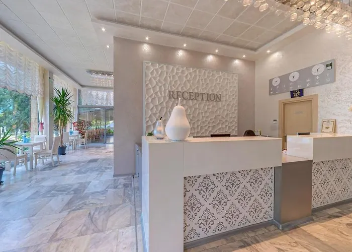 Kamenec Отель Несебр