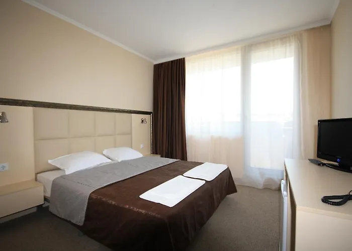 Kamenec Отель Несебр